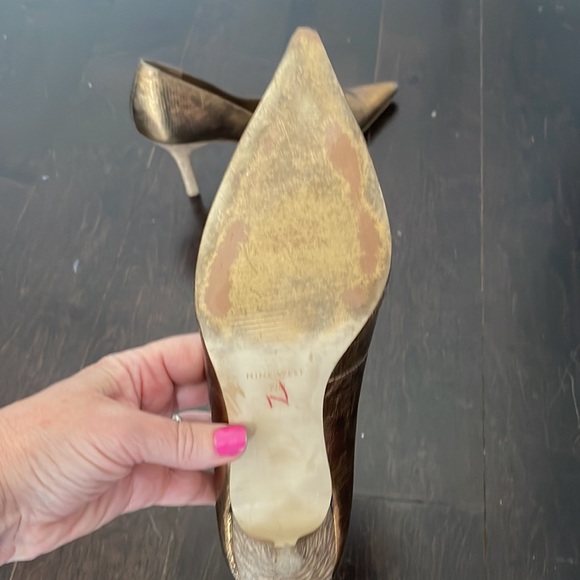 Nine west Bronze alligator print leather 4" pumps size 7.5 - Picture 6 of 11